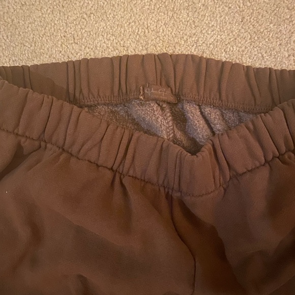 Brandy Melville- John Galt Rosa Sweatpants - Picture 2 of 2